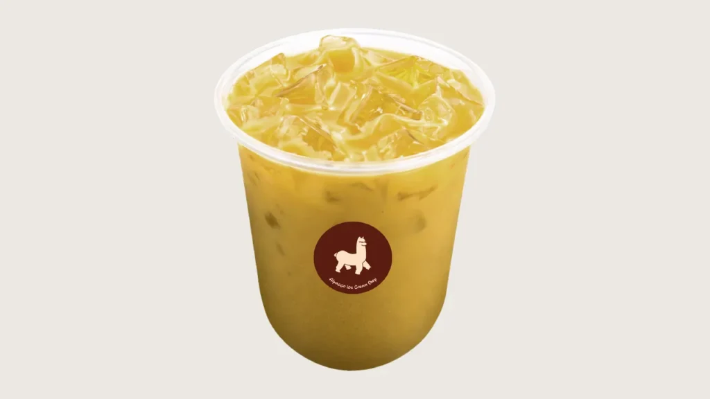 Floral coffee klang: Alpacco Floral Brew signature iced coffee in a branded cup
